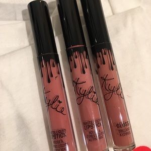 Kylie Cosmetics Makeup - Kylie Cosmetics Lipstick and Gloss Bundle Kylie Cosmetics Makeup - Kylie Cosmetics Lipstick and Gloss Bundle